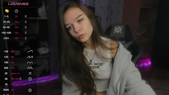 SweetyDeviliya online show from November 11, 2025, 10:04 am