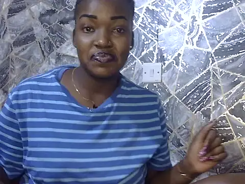 Chichii- online show from September 27, 2025, 1:38 pm