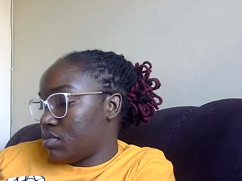 Chichii- online show from April 11, 2026, 11:47 am