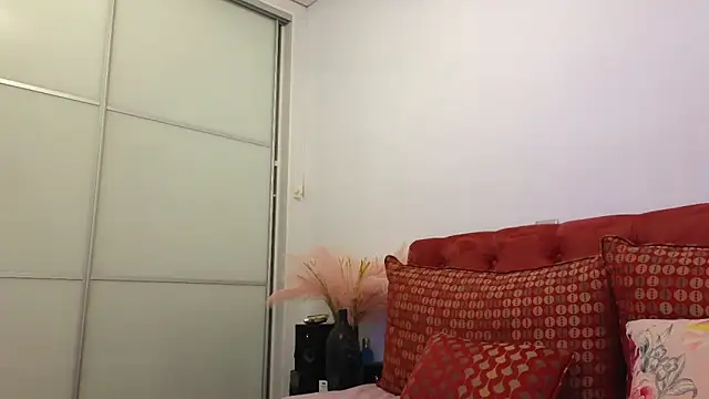  Maddalena  online show from March 3, 2025, 9:05 pm