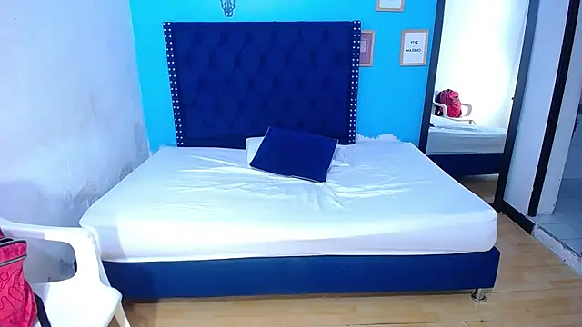 kinky redhead18 online show from September 29, 2025, 1:38 pm