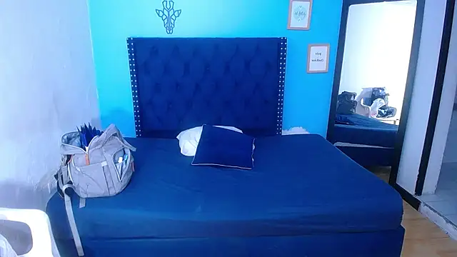 kinky redhead18 online show from December 22, 2025, 2:14 pm