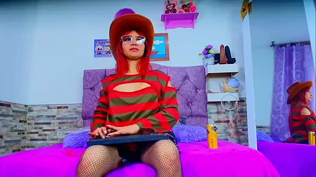 Melannytaylor online show from October 9, 2025, 9:24 pm