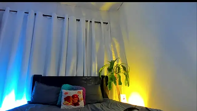 lanaa paul1 online show from January 28, 2025, 11:28 am