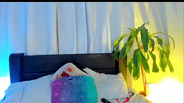 lanaa paul1 online show from January 30, 2025, 2:15 pm