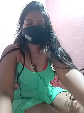 queensenorita online show from March 12, 2025, 7:06 pm