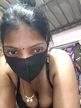 queensenorita online show from February 28, 2026, 9:32 am