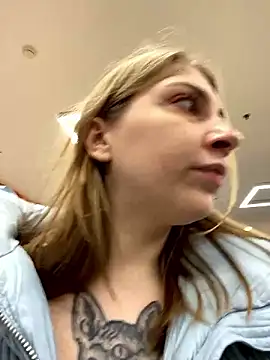 Sunny   Bunny online show from December 5, 2024, 2:22 pm