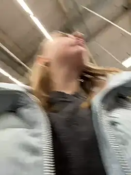 Sunny   Bunny online show from December 23, 2024, 6:16 pm