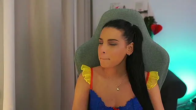 mila  denver online show from February 11, 2025, 5:18 pm