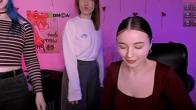 Snapshot of pure_radiance1 chatting on March 1, 2026, 10:06 am pure radiance1 online show from March 1, 2026, 10:06 am