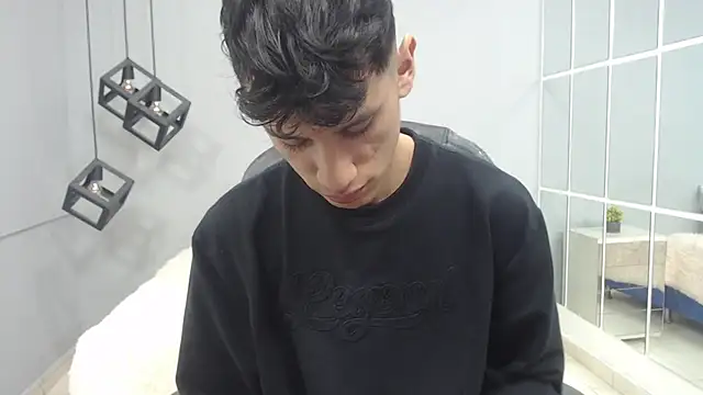 Snapshot of alan_ws chatting on December 15, 2024, 10:26 pm alan ws online show from December 15, 2024, 10:26 pm