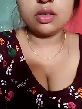 Snapshot of Priya_2222 chatting on December 5, 2024, 10:44 am Priya 2222 online show from December 5, 2024, 10:44 am