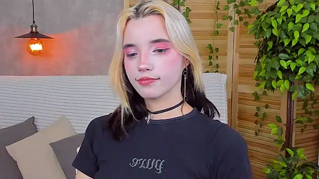 Snapshot of as1an_girlfriend chatting on January 28, 2025, 7:43 am as1an girlfriend online show from January 28, 2025, 7:43 am