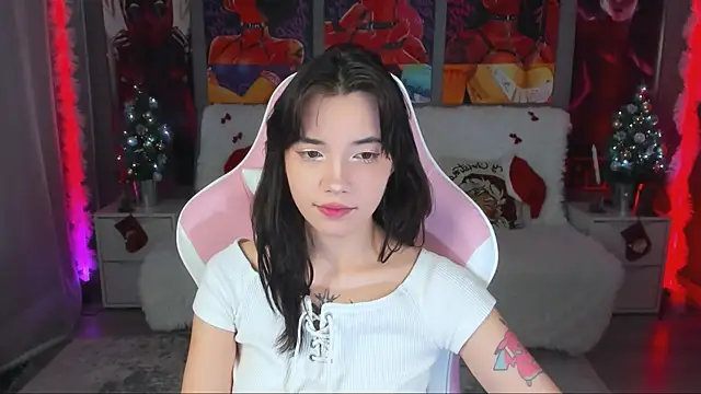 as1an girlfriend online show from December 5, 2025, 12:25 pm