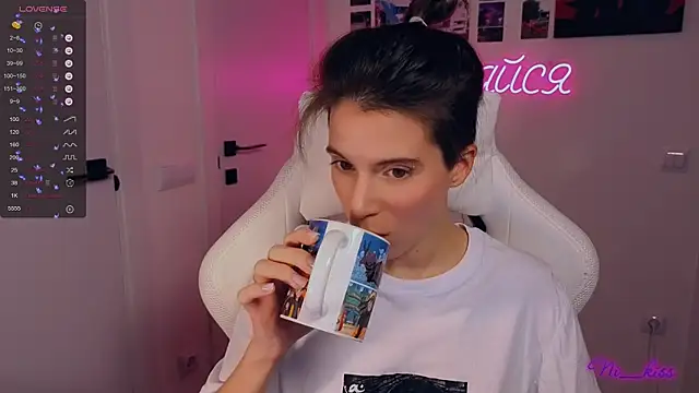 Snapshot of _ni_kiss chatting on October 6, 2025, 6:38 pm ni kiss online show from October 6, 2025, 6:38 pm