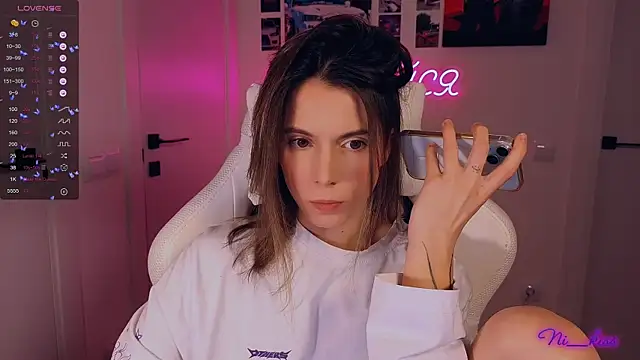 Snapshot of _ni_kiss chatting on November 30, 2025, 4:44 pm ni kiss online show from November 30, 2025, 4:44 pm