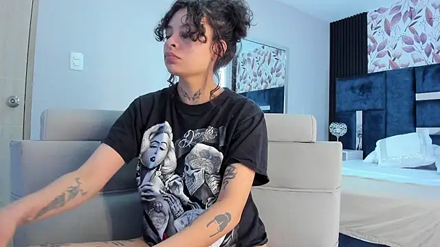 KatherineGomez online show from April 1, 2026, 3:07 am