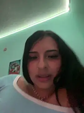 Snapshot of Hilary_pinkk chatting on January 3, 2025, 4:33 am Hilary pinkk online show from January 3, 2025, 4:33 am