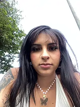 Snapshot of Hilary_pinkk chatting on January 15, 2025, 10:24 pm Hilary pinkk online show from January 15, 2025, 10:24 pm