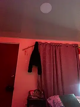 Snapshot of Hilary_pinkk chatting on March 6, 2025, 3:24 am Hilary pinkk online show from March 6, 2025, 3:24 am