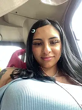 Snapshot of Hilary_pinkk chatting on March 13, 2025, 5:18 pm Hilary pinkk online show from March 13, 2025, 5:18 pm