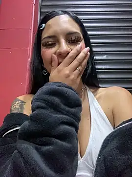 Snapshot of Hilary_pinkk chatting on March 14, 2025, 1:37 am Hilary pinkk online show from March 14, 2025, 1:37 am