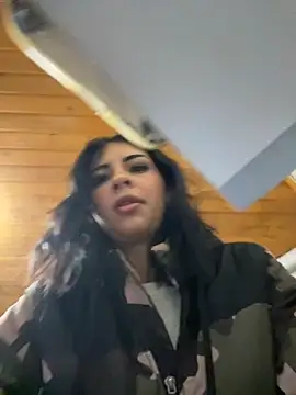 Snapshot of Hilary_pinkk chatting on October 7, 2025, 1:58 am Hilary pinkk online show from October 7, 2025, 1:58 am