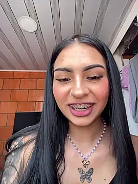 Snapshot of Hilary_pinkk chatting on November 4, 2025, 6:07 pm Hilary pinkk online show from November 4, 2025, 6:07 pm