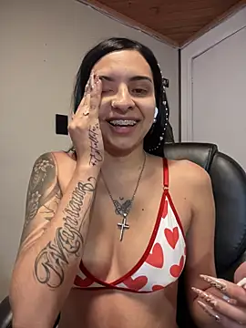 Snapshot of Hilary_pinkk chatting on November 27, 2025, 2:57 am Hilary pinkk online show from November 27, 2025, 2:57 am