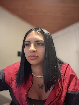 Snapshot of Hilary_pinkk chatting on December 4, 2025, 2:10 am Hilary pinkk online show from December 4, 2025, 2:10 am