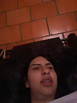 Snapshot of Hilary_pinkk chatting on December 17, 2025, 10:05 pm Hilary pinkk online show from December 17, 2025, 10:05 pm