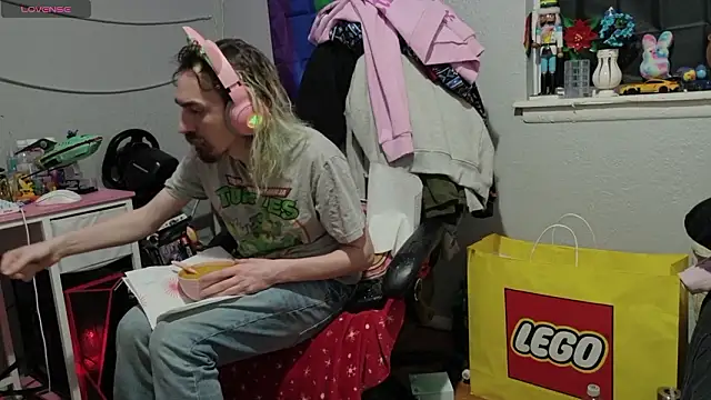 tallnerdyguy online show from February 8, 2026, 3:10 am