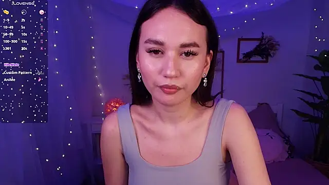 margeriTirell online show from December 5, 2025, 2:42 am