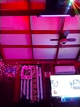 Snapshot of ivylee31 chatting on March 1, 2025, 5:20 am ivylee31 online show from March 1, 2025, 5:20 am