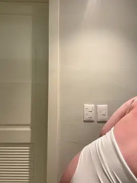 Shirley Thomas online show from November 14, 2025, 10:51 pm