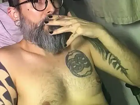 cabine103 online show from October 26, 2025, 2:17 am