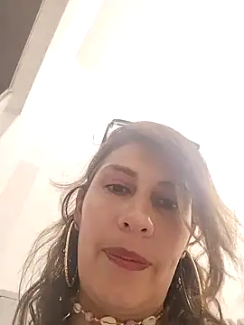 Alysson-- online show from February 4, 2025, 2:32 pm