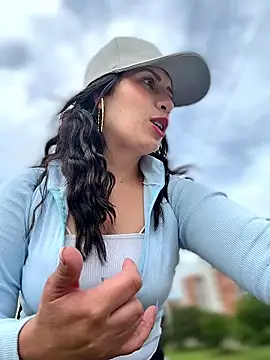 Alysson-- online show from May 12, 2026, 1:41 pm