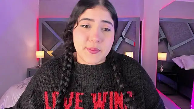 AmberiniHoffman online show from February 12, 2025, 5:48 pm