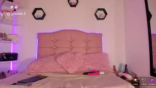 Gisell s online show from November 2, 2025, 9:06 pm