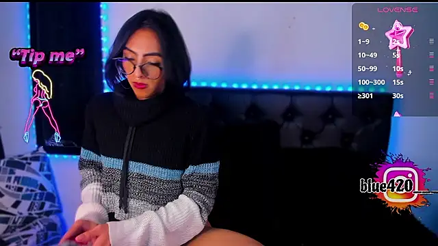 Snapshot of Skyler__blue4 chatting on December 6, 2024, 11:03 pm Skyler  blue4 online show from December 6, 2024, 11:03 pm