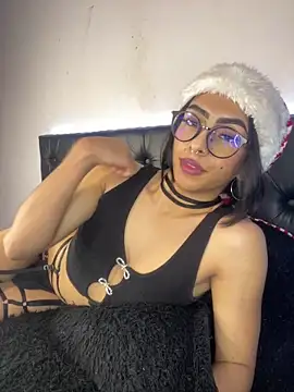 Snapshot of Skyler__blue4 chatting on December 27, 2024, 7:24 pm Skyler  blue4 online show from December 27, 2024, 7:24 pm