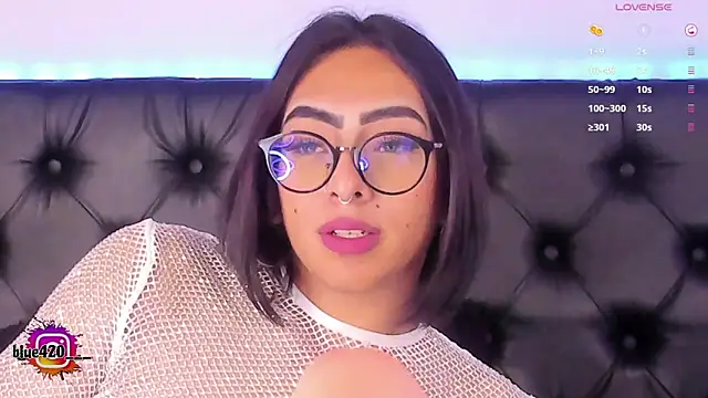 Snapshot of Skyler__blue4 chatting on January 30, 2025, 2:15 pm Skyler  blue4 online show from January 30, 2025, 2:15 pm