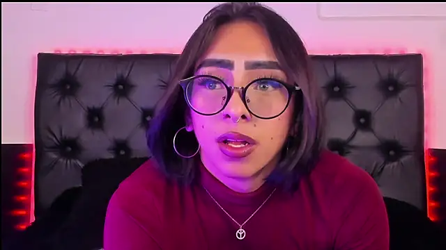 Snapshot of Skyler__blue4 chatting on February 1, 2025, 1:23 am Skyler  blue4 online show from February 1, 2025, 1:23 am