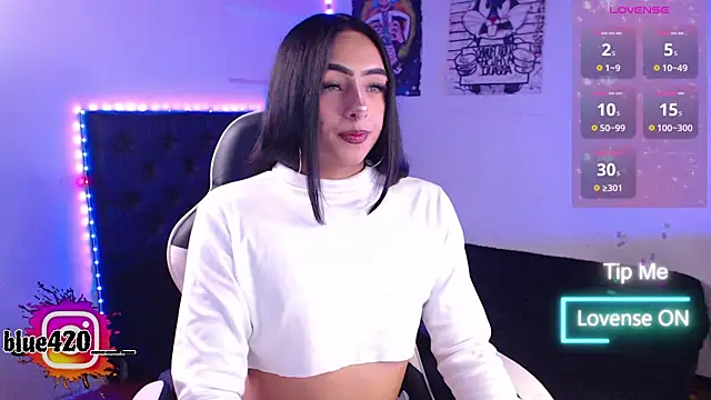 Snapshot of Skyler__blue4 chatting on November 15, 2025, 9:11 pm Skyler blue4 online show from November 15, 2025, 9:11 pm