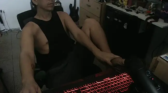 Snapshot of Pit_xxz chatting on December 3, 2024, 4:39 pm Pit xxz online show from December 3, 2024, 4:39 pm