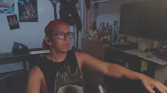 Snapshot of Pit_xxz chatting on January 5, 2025, 10:08 pm Pit xxz online show from January 5, 2025, 10:08 pm