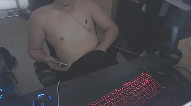 Snapshot of Pit_xxz chatting on February 2, 2025, 8:30 pm Pit xxz online show from February 2, 2025, 8:30 pm