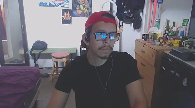 Snapshot of Pit_xxz chatting on February 11, 2025, 6:01 pm Pit xxz online show from February 11, 2025, 6:01 pm